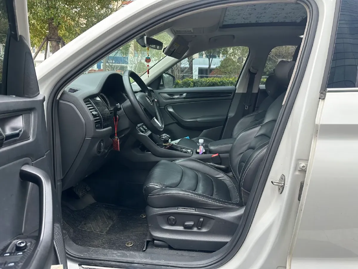 2018 Skoda Kodiak 1.8T 180HP L4 7DCT,autocango,china used car exporter,china ev exporter,chinese used car exporter,chinese used ev exporter