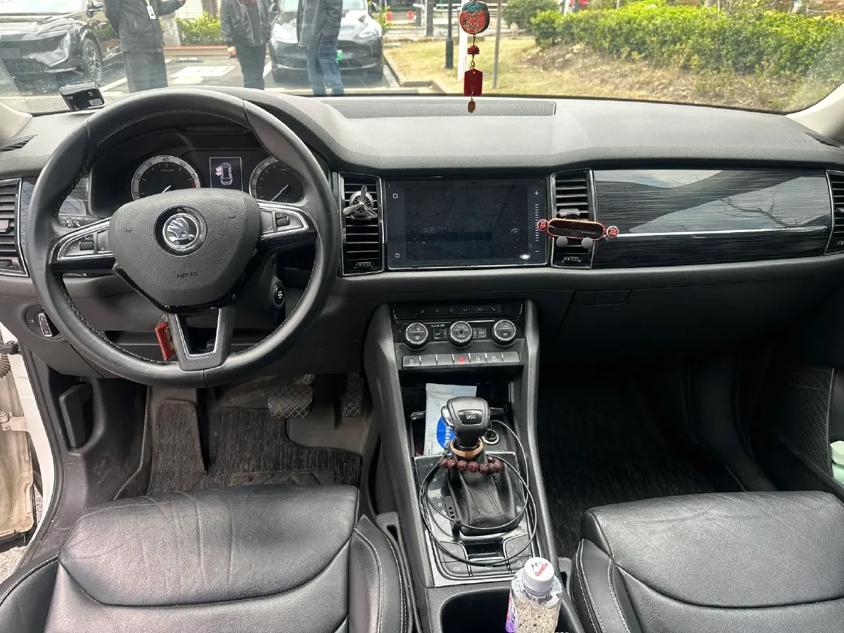 2018 Skoda Kodiak 1.8T 180HP L4 7DCT,autocango,china used car exporter,china ev exporter,chinese used car exporter,chinese used ev exporter