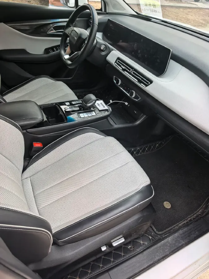 2021 Chery Tiggo 8 Plus 1.6T 197HP L4 7DCT,autocango,china used car exporter,china ev exporter,chinese used car exporter,chinese used ev exporter