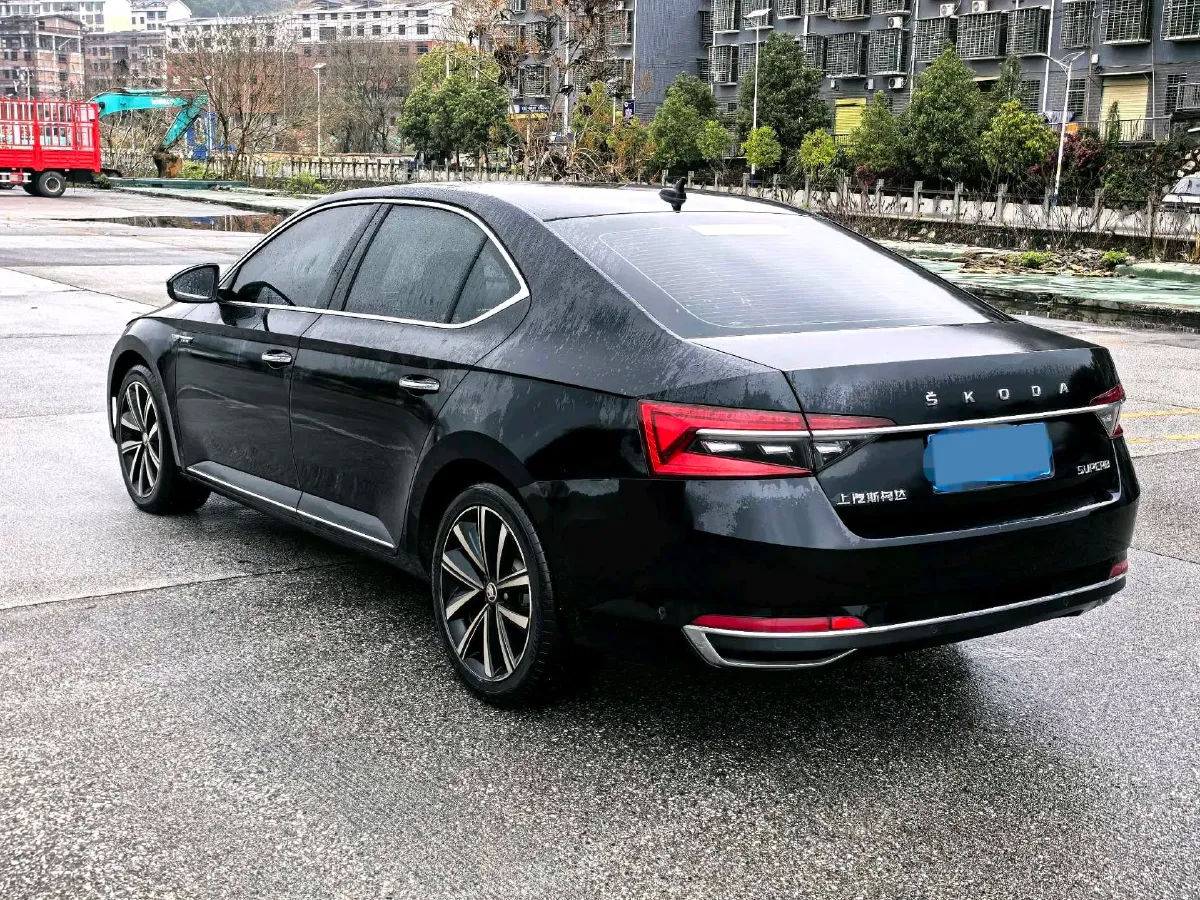 2023 Skoda Superb 1.4T 150HP L4 7DCT,autocango,china used car exporter,china ev exporter,chinese used car exporter,chinese used ev exporter