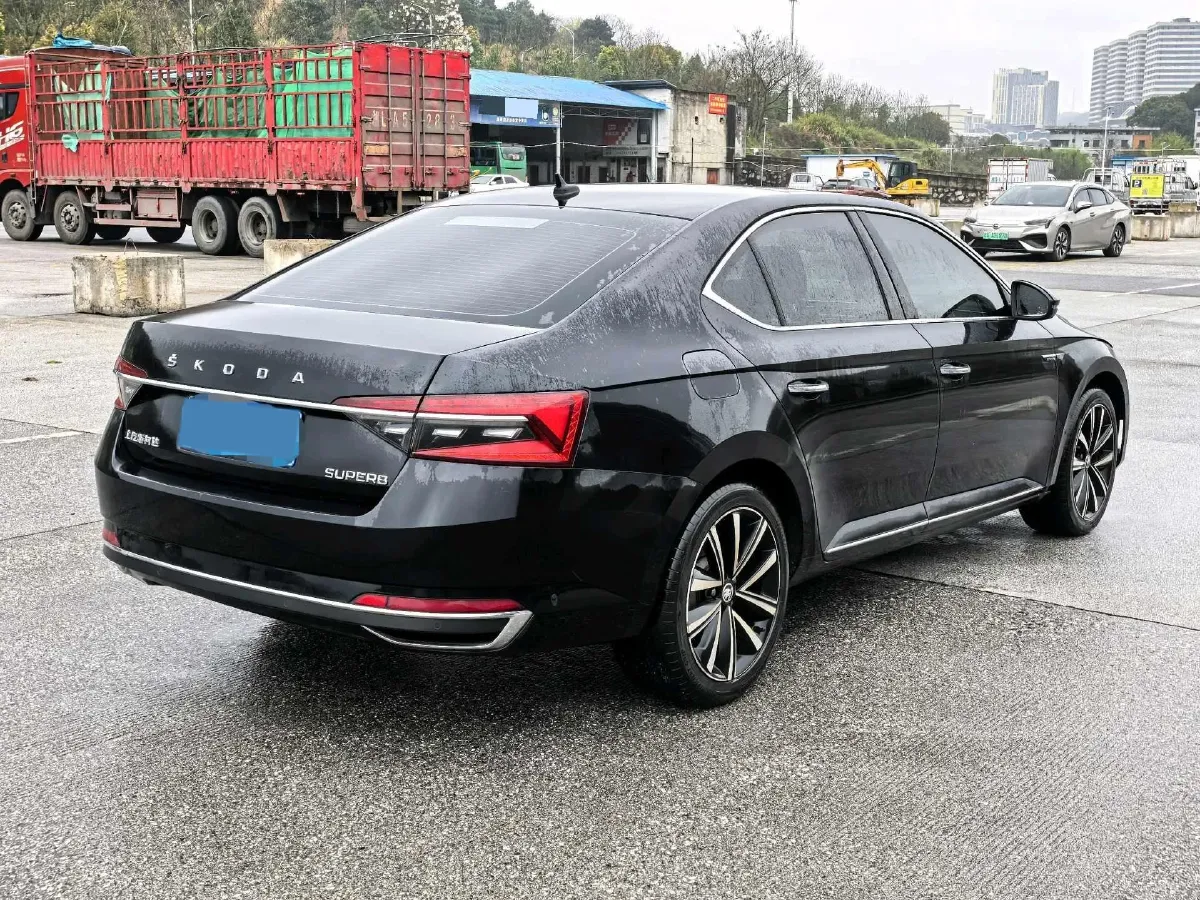 2023 Skoda Superb 1.4T 150HP L4 7DCT,autocango,china used car exporter,china ev exporter,chinese used car exporter,chinese used ev exporter