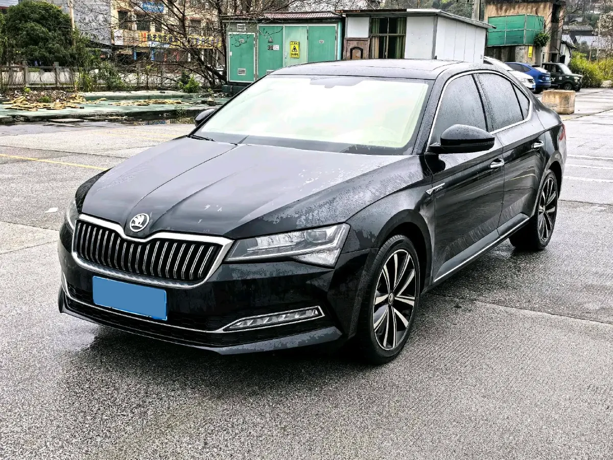 2023 Skoda Superb 1.4T 150HP L4 7DCT,autocango,china used car exporter,china ev exporter,chinese used car exporter,chinese used ev exporter