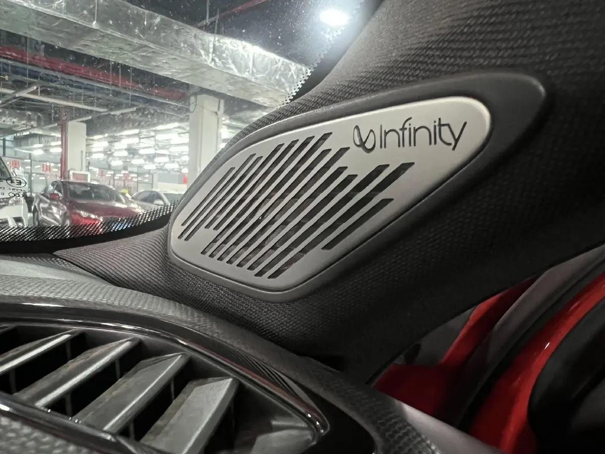 2018 Toyota C-HR 2.0L 171HP L4 CVT,autocango,china used car exporter,china ev exporter,chinese used car exporter,chinese used ev exporter