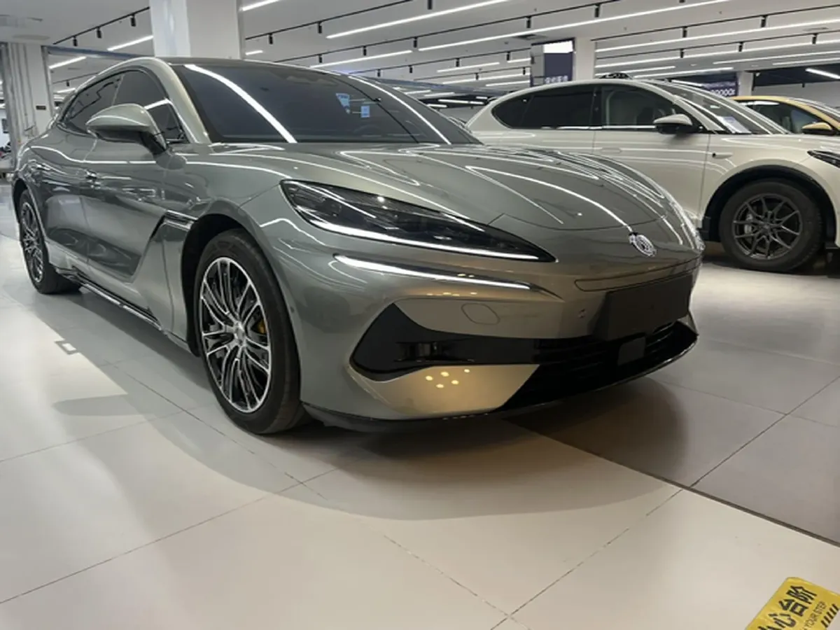 2024 Denza DenzaZ9GT 2.0T 207HP L4 E-CVT PHEV 38.5KWH,autocango,china used car exporter,china ev exporter,chinese used car exporter,chinese used ev exporter