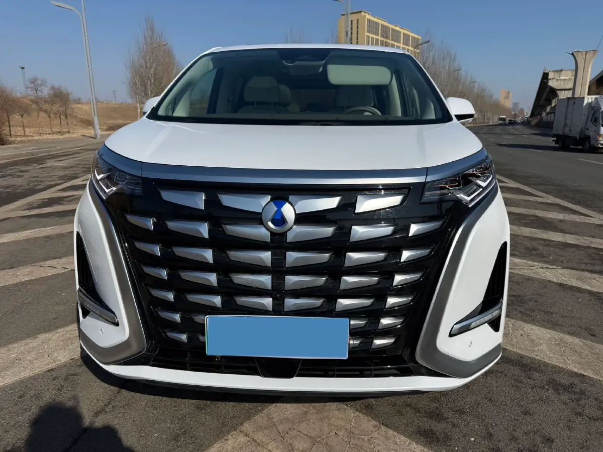 2022 Mercedes-Benz GLC Class 2.0T 197HP L4 9AT,autocango,china used car exporter,china ev exporter,chinese used car exporter,chinese used ev exporter