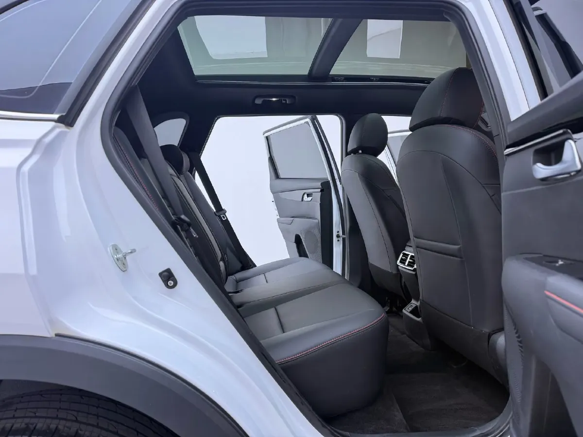 2021 Kia Sportage R 1.5T 200HP L4 7DCT,autocango,china used car exporter,china ev exporter,chinese used car exporter,chinese used ev exporter