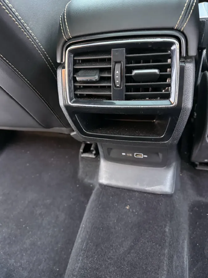 2022 Skoda Kodiak 2.0T 186HP L4 7DCT,autocango,china used car exporter,china ev exporter,chinese used car exporter,chinese used ev exporter