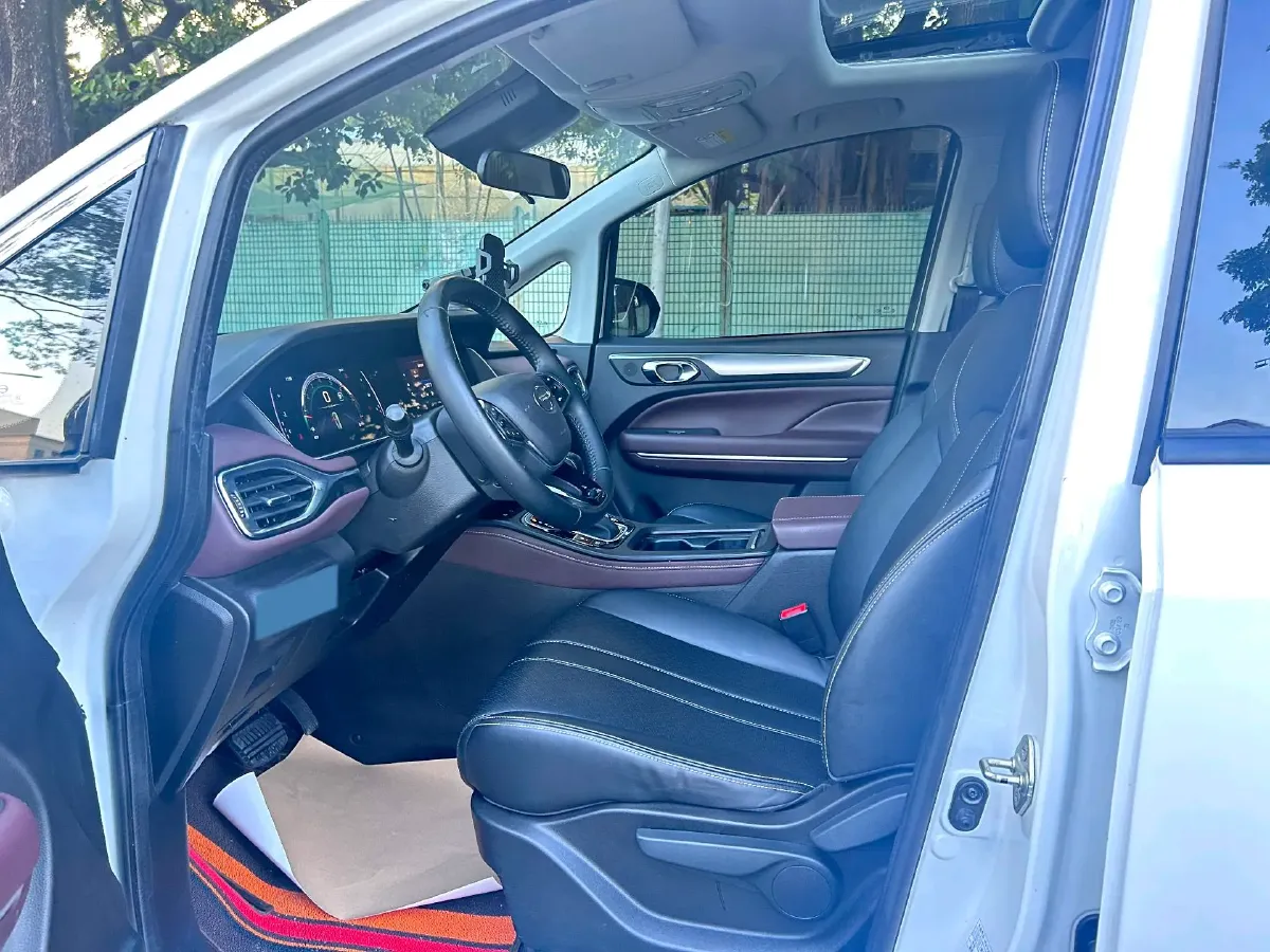 2021 GAC Trumpchi M6 1.5T 169HP L4 7DCT,autocango,china used car exporter,china ev exporter,chinese used car exporter,chinese used ev exporter