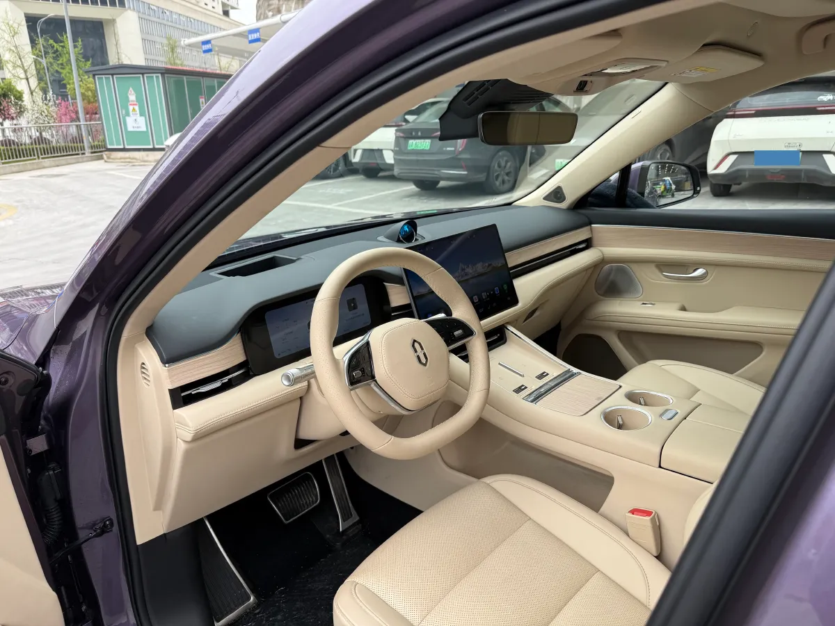 2025 AITO AITO M5 1.5T 152HP L4 REEV 42KWH,autocango,china used car exporter,china ev exporter,chinese used car exporter,chinese used ev exporter