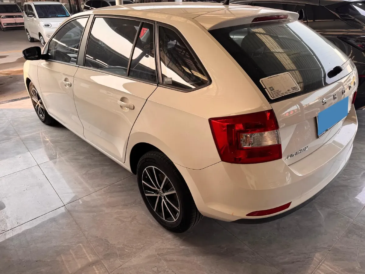 2019 Skoda Rapid Spaceback 1.5L 110HP L4 6AT,autocango,china used car exporter,china ev exporter,chinese used car exporter,chinese used ev exporter