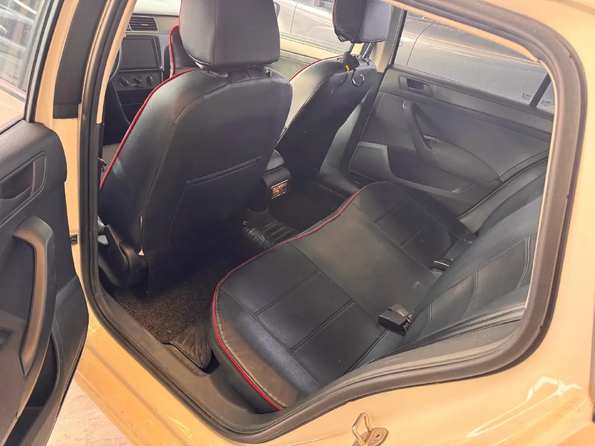 2019 Skoda Rapid Spaceback 1.5L 110HP L4 6AT,autocango,china used car exporter,china ev exporter,chinese used car exporter,chinese used ev exporter