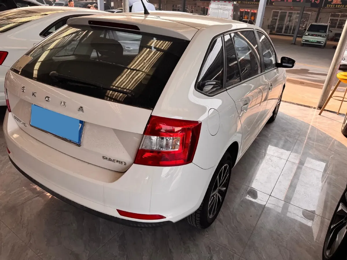 2019 Skoda Rapid Spaceback 1.5L 110HP L4 6AT,autocango,china used car exporter,china ev exporter,chinese used car exporter,chinese used ev exporter