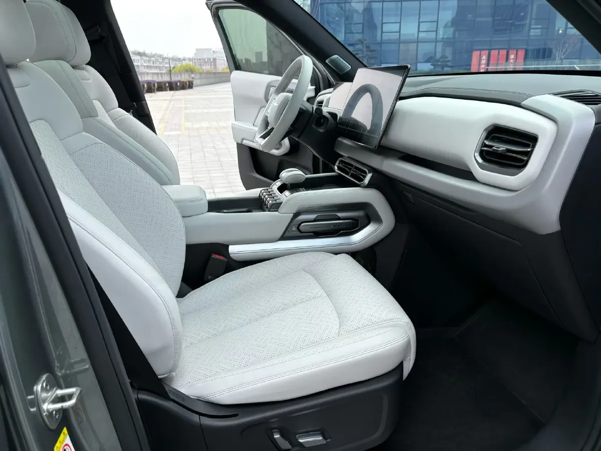 2025 FangChengBao Tai 3 BEV,autocango,china used car exporter,china ev exporter,chinese used car exporter,chinese used ev exporter