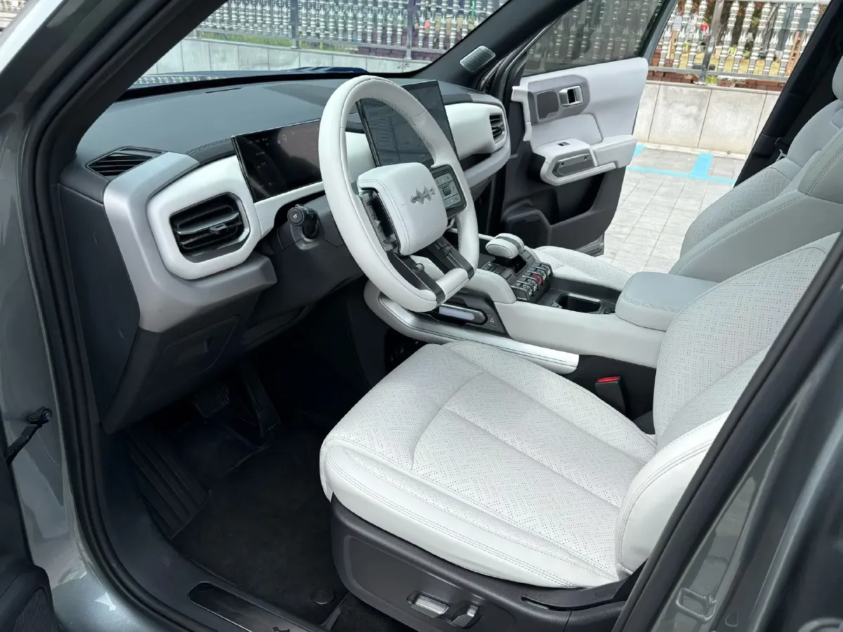 2025 FangChengBao Tai 3 BEV,autocango,china used car exporter,china ev exporter,chinese used car exporter,chinese used ev exporter