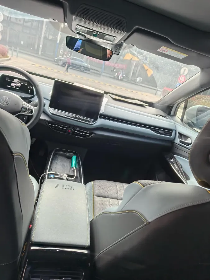 2025 Volkswagen ID.4 X BEV 52.8KWH,autocango,china used car exporter,china ev exporter,chinese used car exporter,chinese used ev exporter