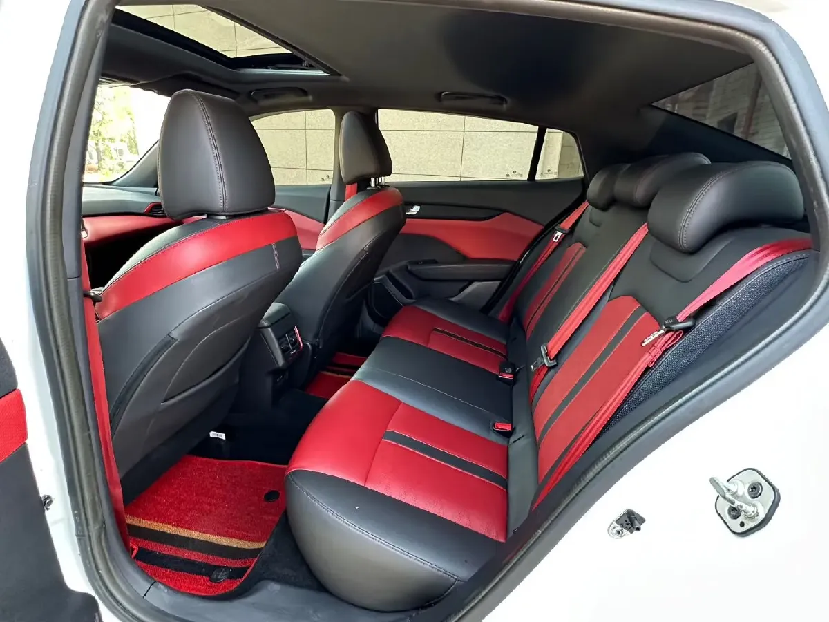 2021 DongFeng Aeolus YiXuan 1.5T 150HP L4 6DCT,autocango,china used car exporter,china ev exporter,chinese used car exporter,chinese used ev exporter