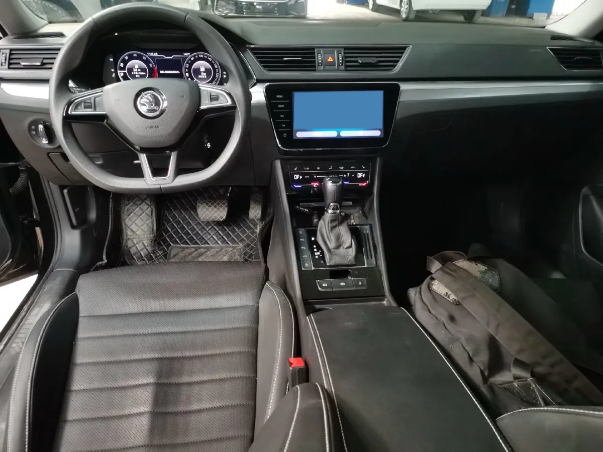 2024 Skoda Superb 1.4T 150HP L4 7DCT,autocango,china used car exporter,china ev exporter,chinese used car exporter,chinese used ev exporter