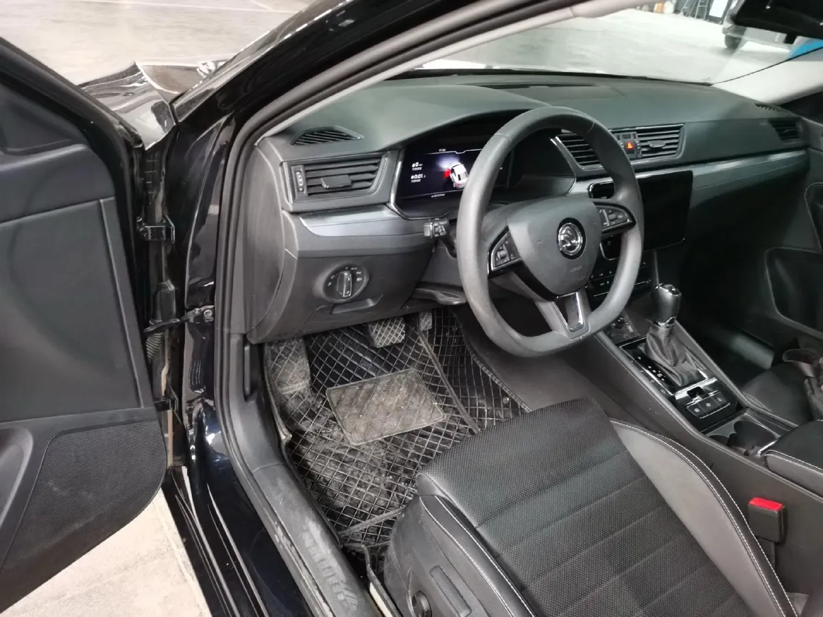 2024 Skoda Superb 1.4T 150HP L4 7DCT,autocango,china used car exporter,china ev exporter,chinese used car exporter,chinese used ev exporter