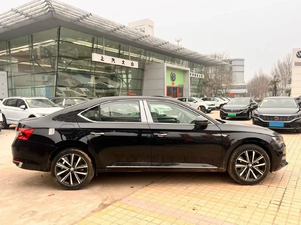 2024 Skoda Superb 1.4T 150HP L4 7DCT,autocango,china used car exporter,china ev exporter,chinese used car exporter,chinese used ev exporter