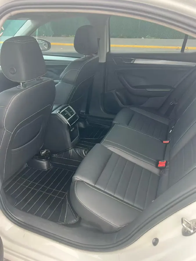 2019 Skoda Superb 1.4T 150HP L4 7DCT,autocango,china used car exporter,china ev exporter,chinese used car exporter,chinese used ev exporter