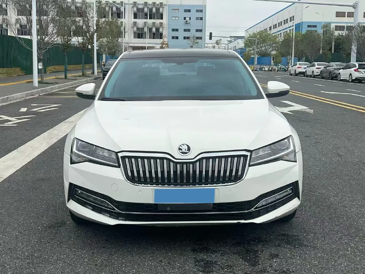 2019 Skoda Superb 1.4T 150HP L4 7DCT,autocango,china used car exporter,china ev exporter,chinese used car exporter,chinese used ev exporter