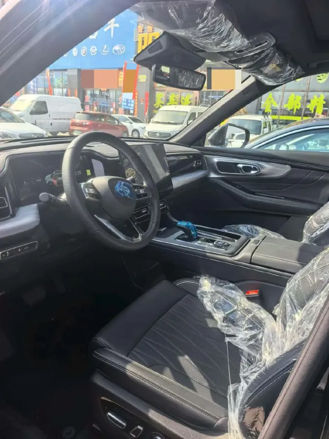 2025 GAC Trumpchi GS8 2.0T 252HP L4 8AT,autocango,china used car exporter,china ev exporter,chinese used car exporter,chinese used ev exporter