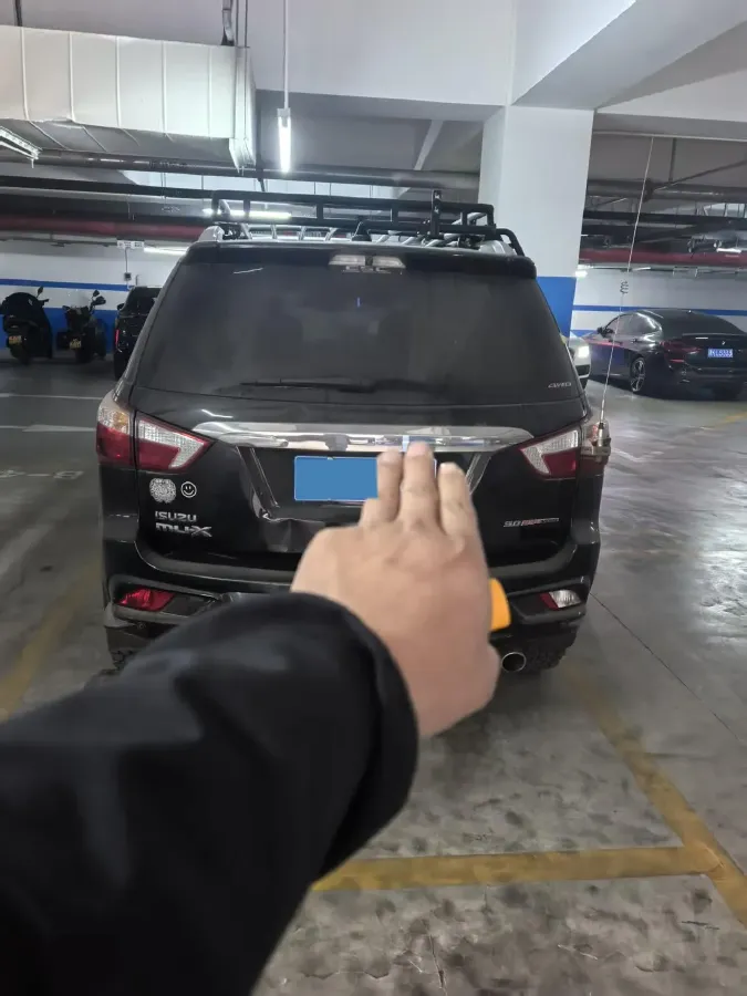 2018 Isuzu Mu-X 3.0T 177HP L4 6AT,autocango,china used car exporter,china ev exporter,chinese used car exporter,chinese used ev exporter