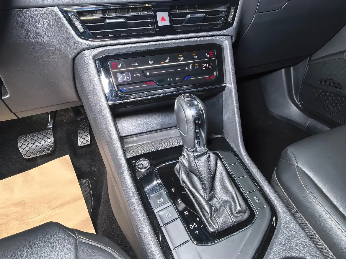 2022 Volkswagen Tharu 1.4T 150HP L4 7DCT,autocango,china used car exporter,china ev exporter,chinese used car exporter,chinese used ev exporter