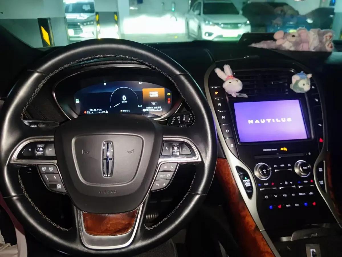 2019 Lincoln Nautilus 2.0T 235HP L4 8AT,autocango,china used car exporter,china ev exporter,chinese used car exporter,chinese used ev exporter