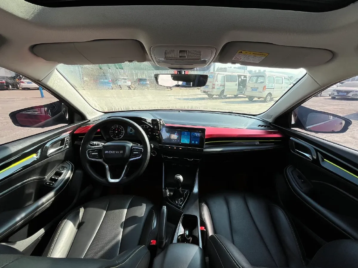 2021 Roewe i5 1.5L 120HP L4 5MT,autocango,china used car exporter,china ev exporter,chinese used car exporter,chinese used ev exporter