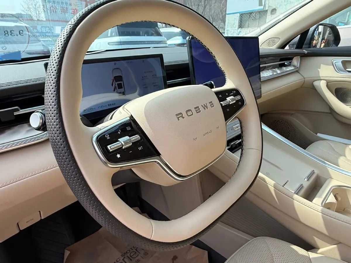 2025 Roewe M7 DMH 1.5L 112HP L4 1DHT PHEV,autocango,china used car exporter,china ev exporter,chinese used car exporter,chinese used ev exporter