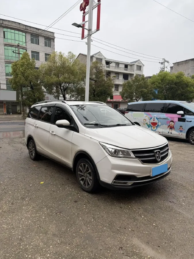 2021 BaoJun 730 1.5T 147HP L4 6MT,autocango,china used car exporter,china ev exporter,chinese used car exporter,chinese used ev exporter