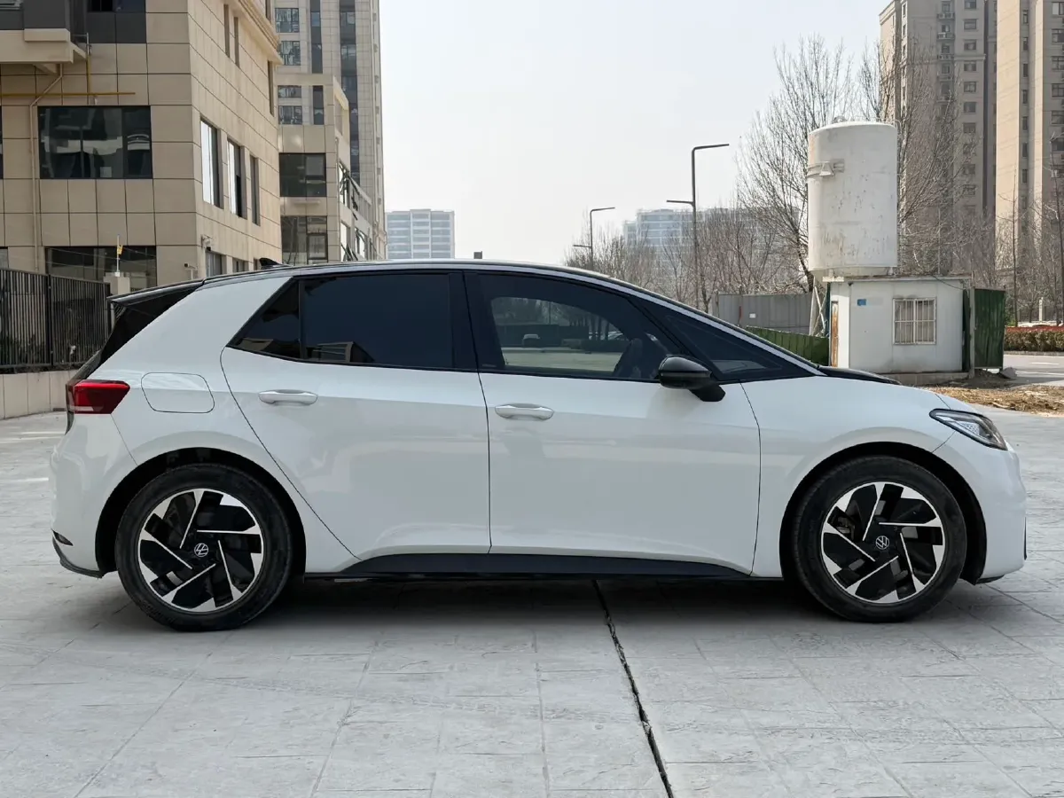 2025 Volkswagen ID.3 BEV 52.8KWH,autocango,china used car exporter,china ev exporter,chinese used car exporter,chinese used ev exporter