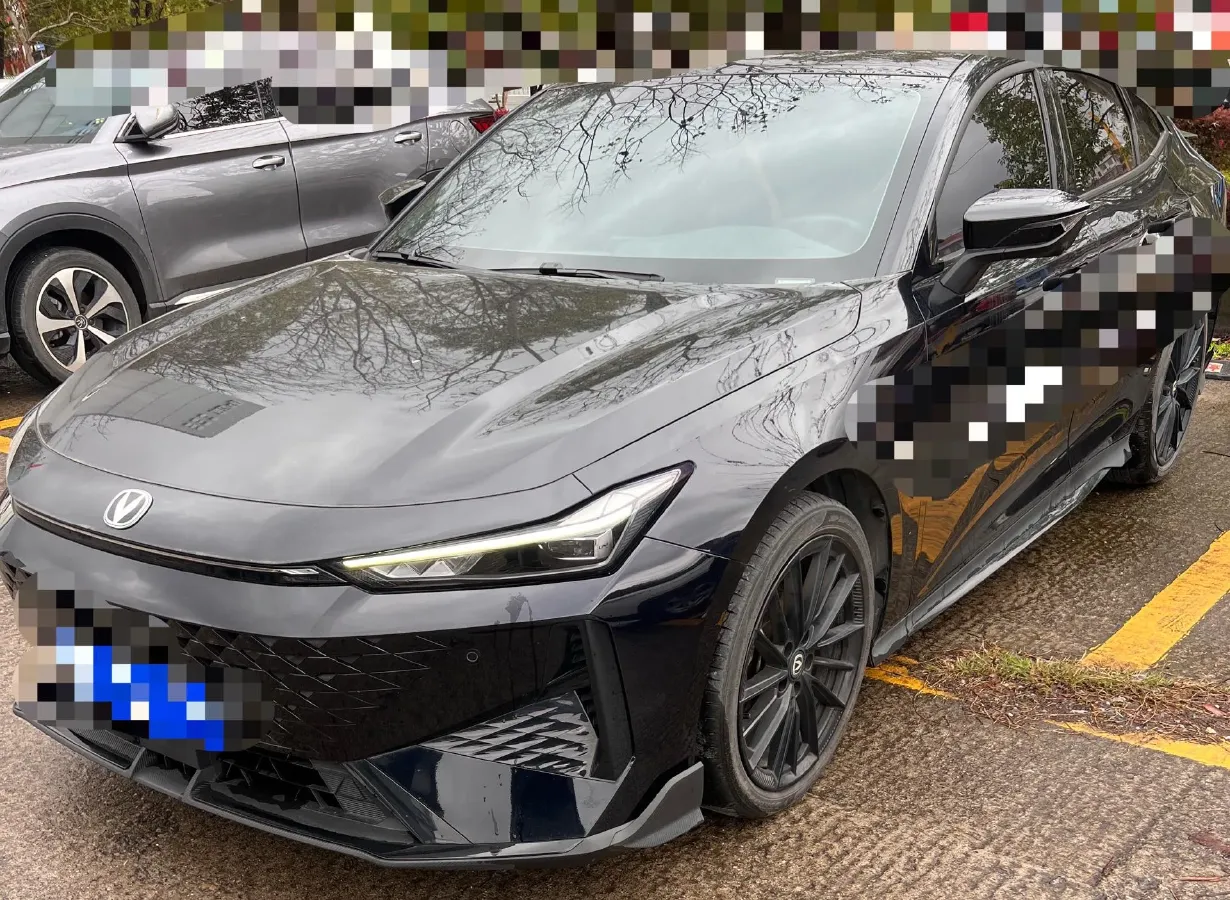 2024 ChangAn UNI-V 1.5T 188HP L4 7DCT,autocango,china used car exporter,china ev exporter,chinese used car exporter,chinese used ev exporter