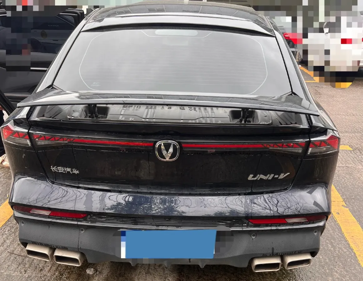 2024 ChangAn UNI-V 1.5T 188HP L4 7DCT,autocango,china used car exporter,china ev exporter,chinese used car exporter,chinese used ev exporter