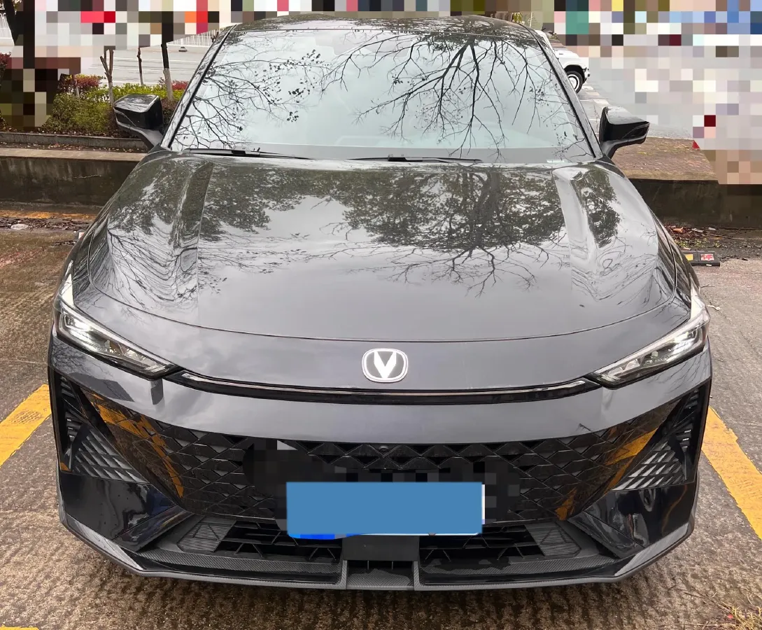 2024 ChangAn UNI-V 1.5T 188HP L4 7DCT,autocango,china used car exporter,china ev exporter,chinese used car exporter,chinese used ev exporter