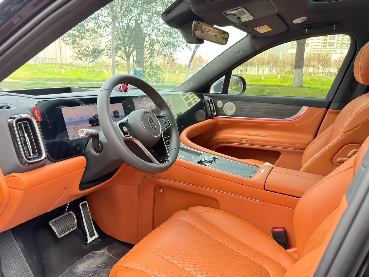 2025 AITO AITO M9 REEV 160HP REEV 52KWH,autocango,china used car exporter,china ev exporter,chinese used car exporter,chinese used ev exporter