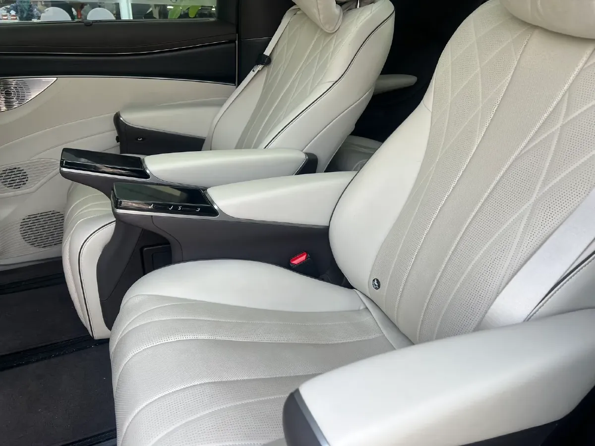 2024 Denza D9 1.5T 139HP L4 E-CVT PHEV 40KWH,autocango,china used car exporter,china ev exporter,chinese used car exporter,chinese used ev exporter