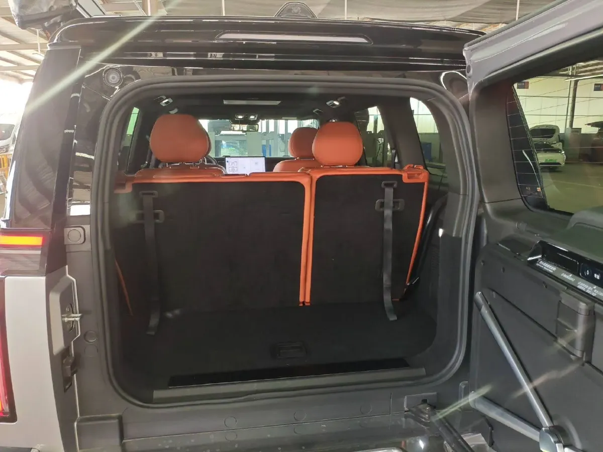 2023 ROXROX 01 1.5T 152HP L4 REEV 56.01KWH,autocango,china used car exporter,china ev exporter,chinese used car exporter,chinese used ev exporter