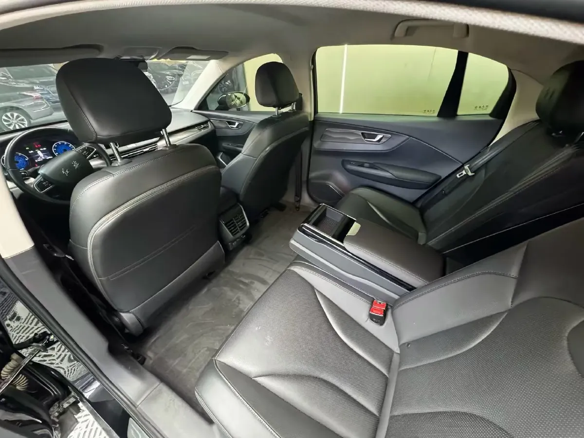 2021 HongQi E-QM5 BEV 54KWH,autocango,china used car exporter,china ev exporter,chinese used car exporter,chinese used ev exporter