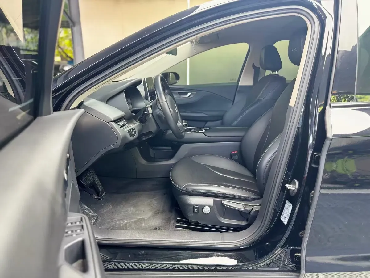 2021 HongQi E-QM5 BEV 54KWH,autocango,china used car exporter,china ev exporter,chinese used car exporter,chinese used ev exporter