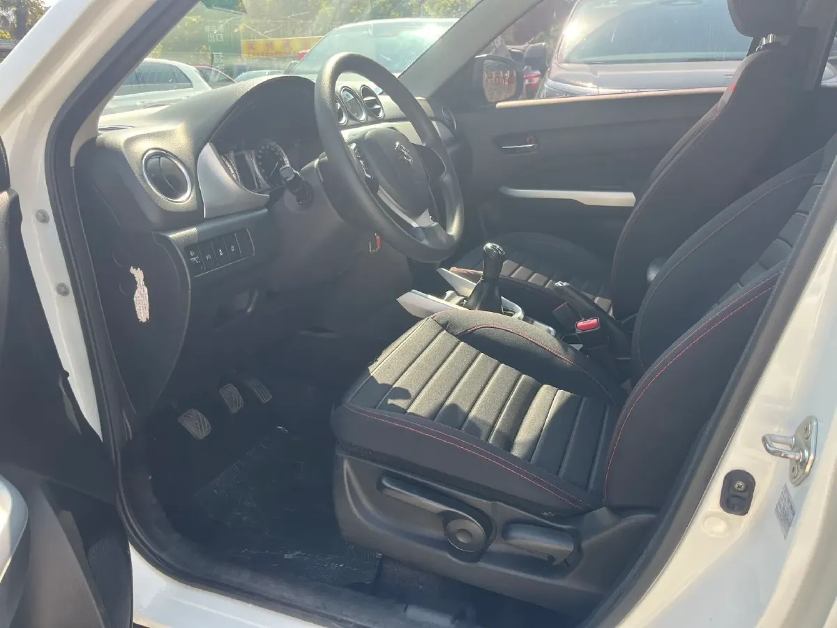 2016 Suzuki Vitara 1.6L 122HP L4 5MT,autocango,china used car exporter,china ev exporter,chinese used car exporter,chinese used ev exporter