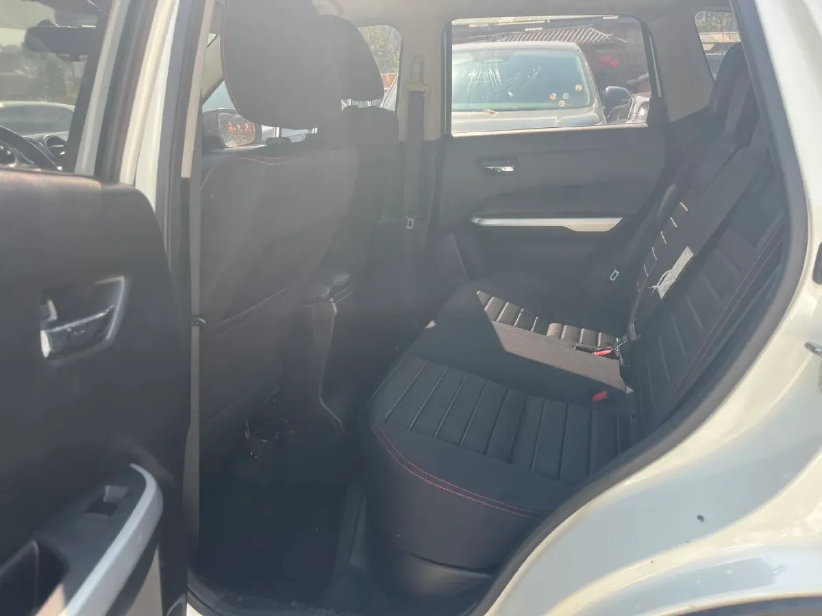 2016 Suzuki Vitara 1.6L 122HP L4 5MT,autocango,china used car exporter,china ev exporter,chinese used car exporter,chinese used ev exporter