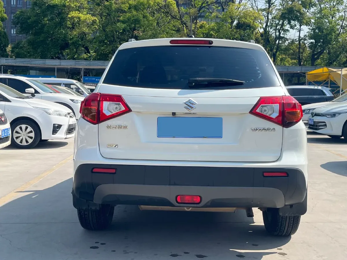 2016 Suzuki Vitara 1.6L 122HP L4 5MT,autocango,china used car exporter,china ev exporter,chinese used car exporter,chinese used ev exporter