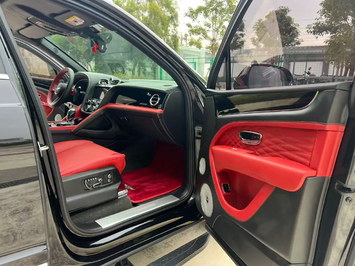 2023 Bentley Bentayga 4.0T 550HP V8 8AT,autocango,china used car exporter,china ev exporter,chinese used car exporter,chinese used ev exporter