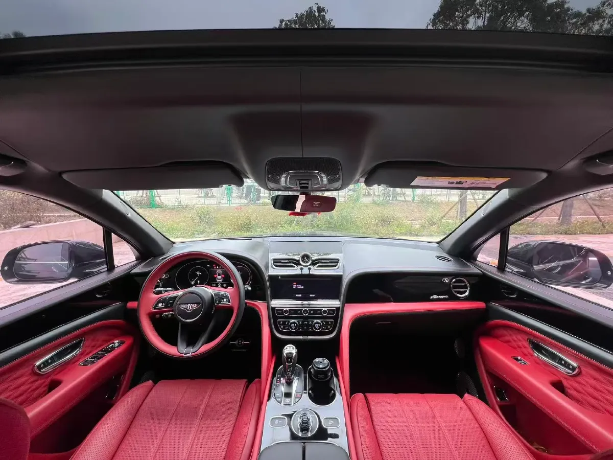 2023 Bentley Bentayga 4.0T 550HP V8 8AT,autocango,china used car exporter,china ev exporter,chinese used car exporter,chinese used ev exporter