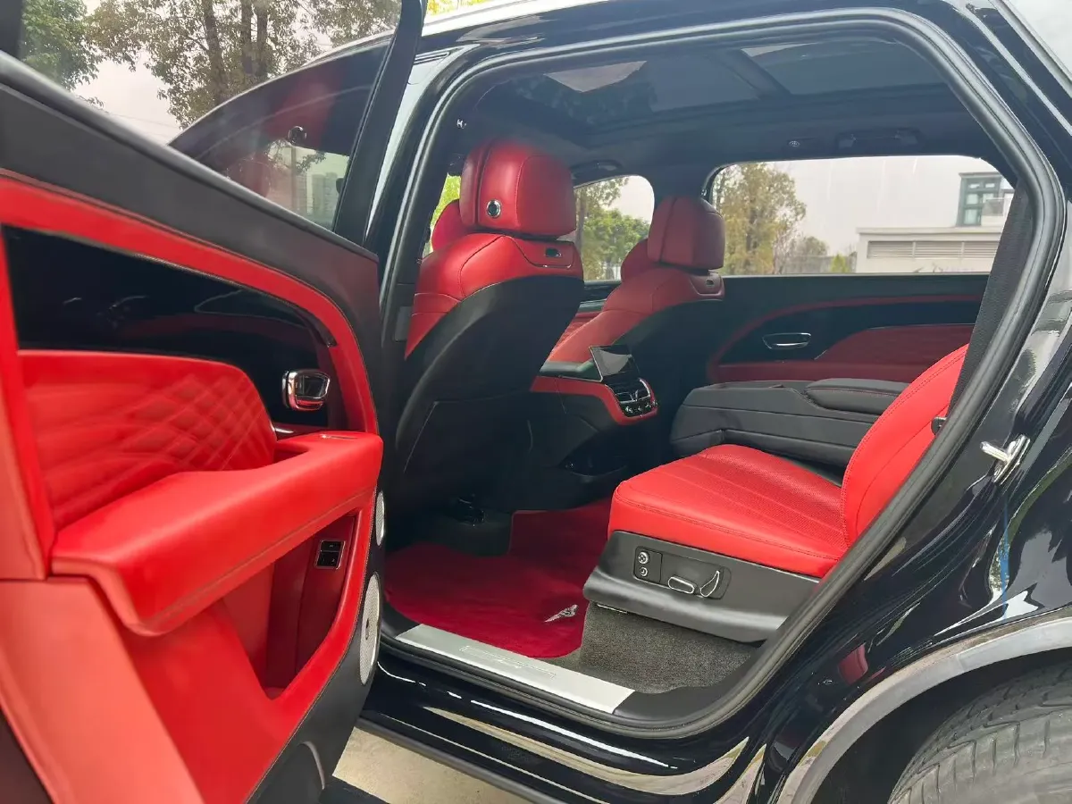2023 Bentley Bentayga 4.0T 550HP V8 8AT,autocango,china used car exporter,china ev exporter,chinese used car exporter,chinese used ev exporter