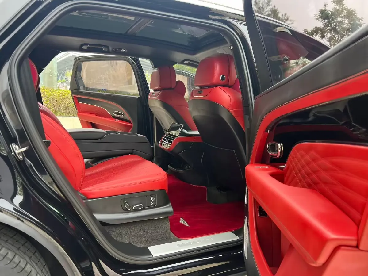 2023 Bentley Bentayga 4.0T 550HP V8 8AT,autocango,china used car exporter,china ev exporter,chinese used car exporter,chinese used ev exporter