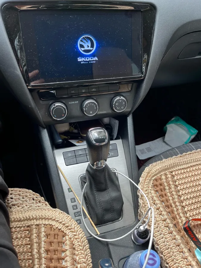 2020 Skoda Octavia 1.5L 113HP L4 6AT,autocango,china used car exporter,china ev exporter,chinese used car exporter,chinese used ev exporter