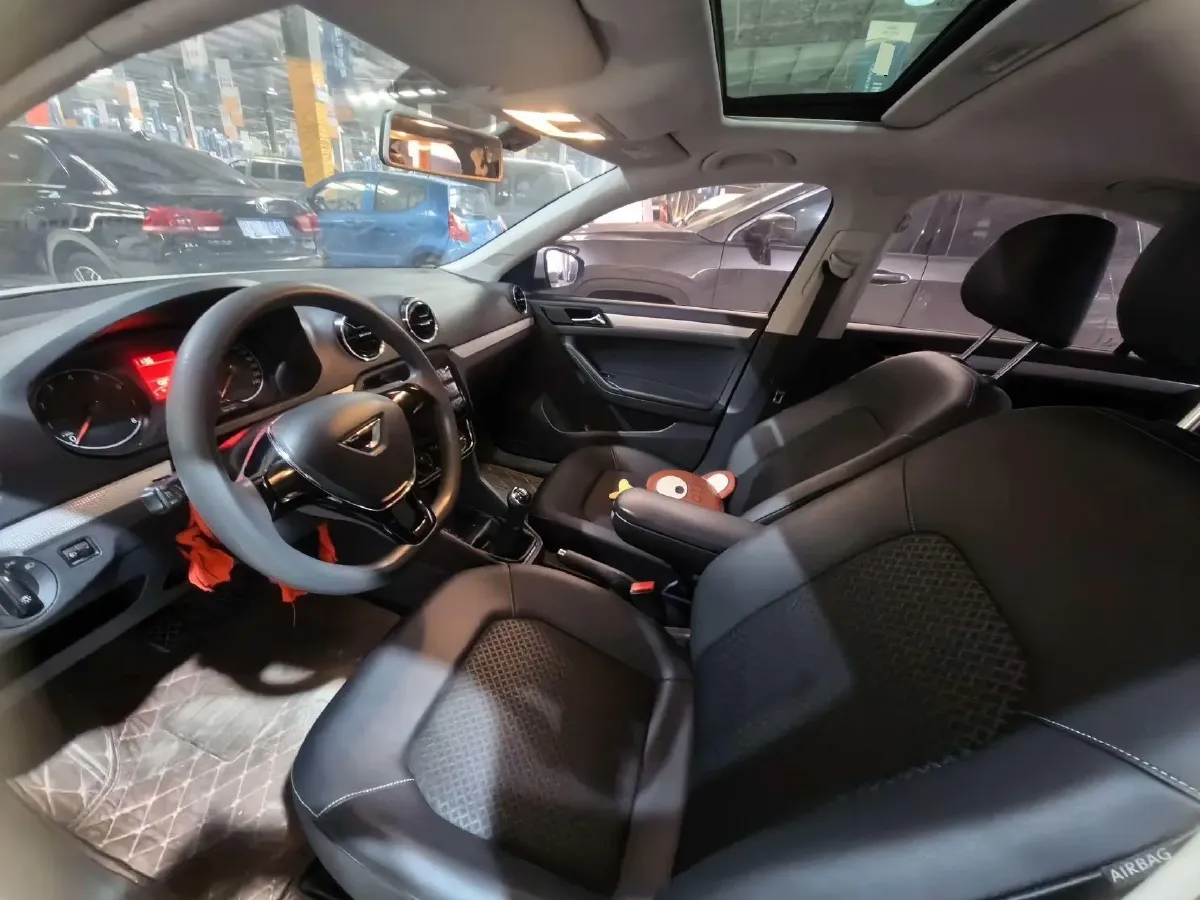 2019 Jetta VA3 1.5L 112HP L4 5MT,autocango,china used car exporter,china ev exporter,chinese used car exporter,chinese used ev exporter